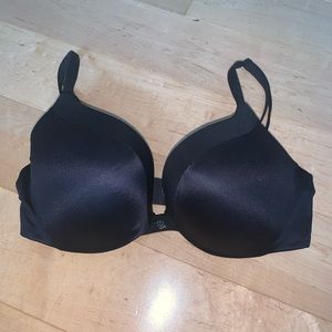 Victoria’s Secret Black Push-Up Bra 34C